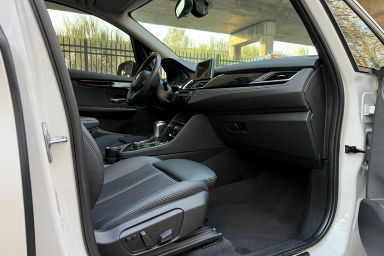 宝马2系旅行车 2016款 218i 运动设计套装局部细节41