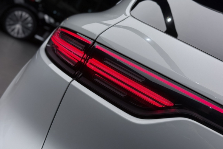 保时捷 2019款 Cayenne 3.0T车身外观6006