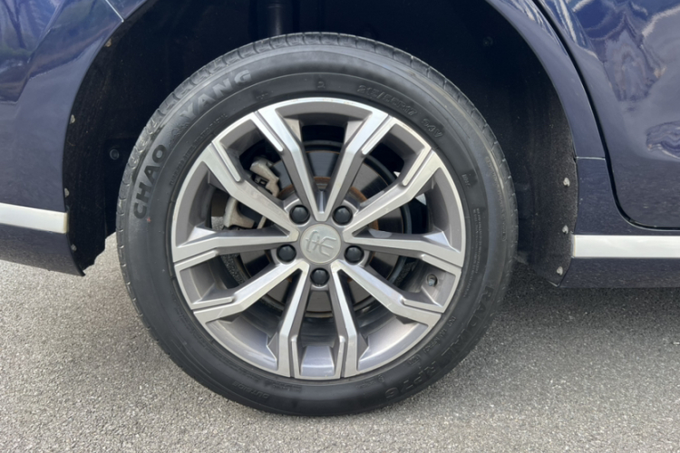 比亚迪 宋MAX 2021款 升级版 1.5T 自动尊贵型 7座车身外观6005