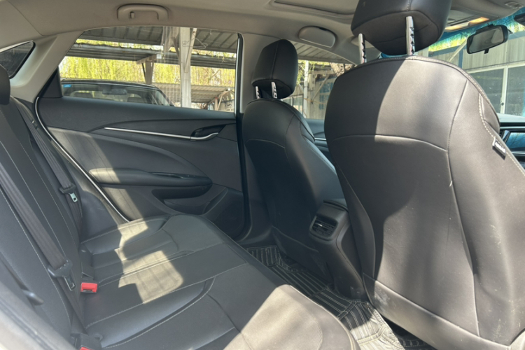 别克 英朗 2021款 改款 典范 1.5L 自动精英型中控内饰7008