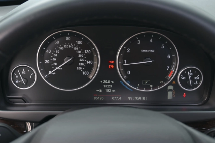 宝马X5（平行进口）中控内饰15