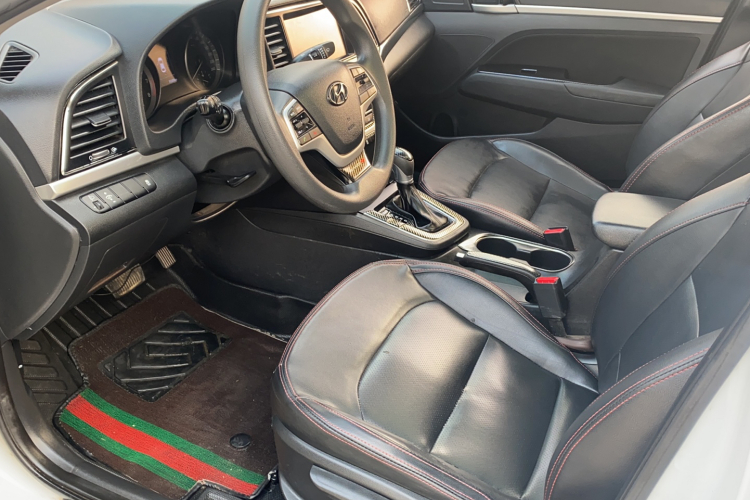 现代 领动 2016款 1.6L 自动智炫·精英型局部细节19