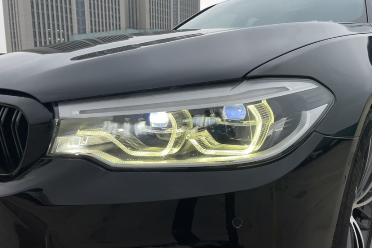 宝马5系 2019款 改款 530Li 尊享型 M运动套装局部细节36