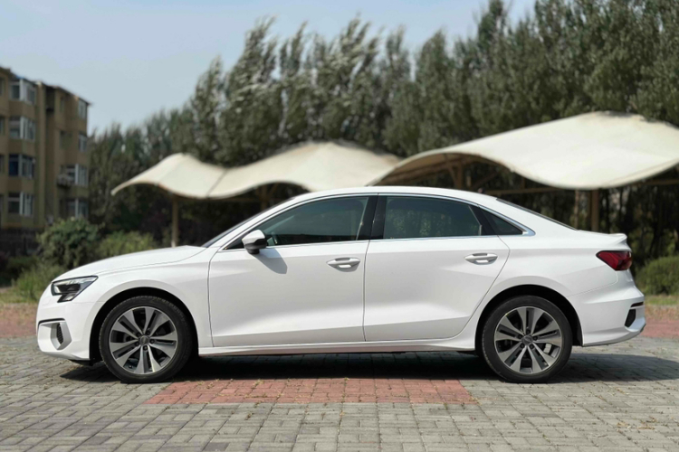 奥迪A3 2021款 A3L Limousine 35 TFSI 进取致雅型车身外观6003