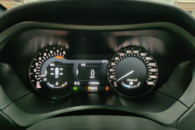 林肯MKZ 2018款 2.0T 尊享版中控内饰15