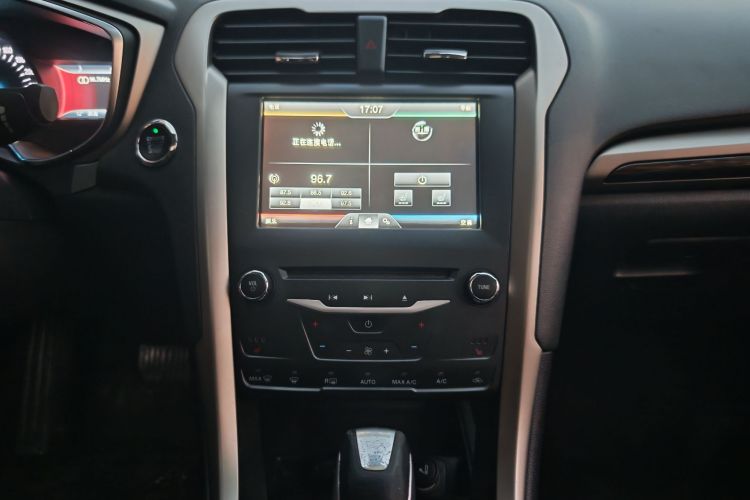 福特 蒙迪欧 2013款 2.0L GTDi200豪华型局部细节16