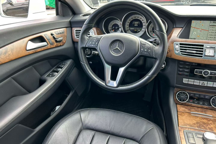 奔驰CLS 2012款 CLS 300 CGI中控内饰7002