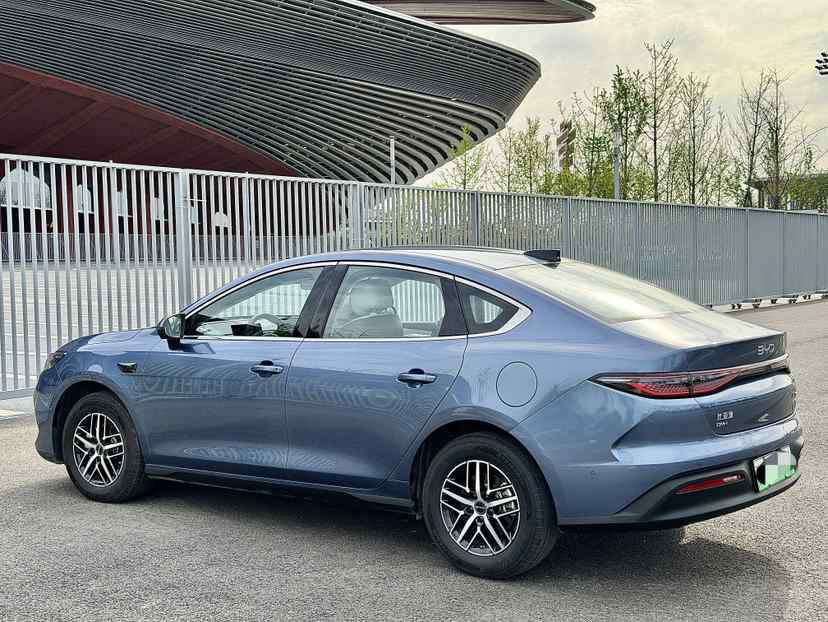 比亚迪 海豹05 DM-i 2025款 DM-i 智驾版 120KM旗舰型(2)