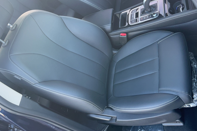 比亚迪 宋MAX 2021款 升级版 1.5T 自动旗舰型 6座局部细节9010