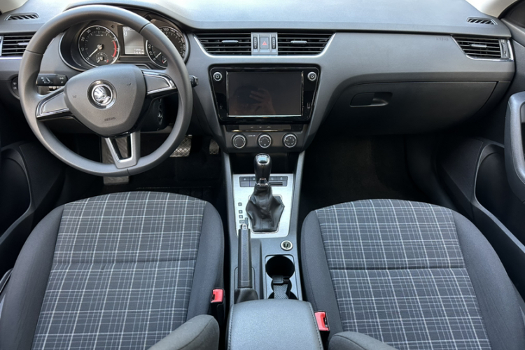 斯柯达 明锐 2018款 TSI230 DSG舒适版中控内饰7003