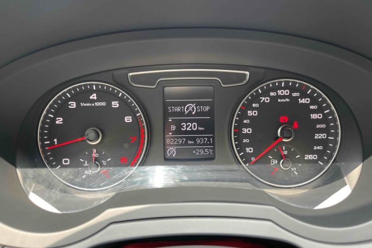 奥迪Q3 2018款 35 TFSI 时尚型典藏版中控内饰15