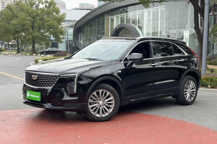 凯迪拉克XT4 2024款 改款 28T 两驱豪华型车身外观1