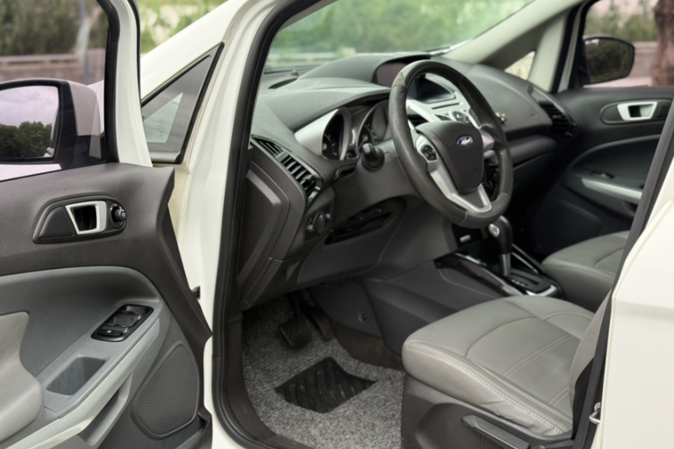 福特 翼搏 2013款 1.5L 自动尊贵型车身外观6001