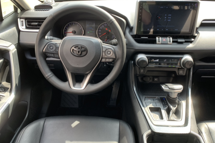 丰田 RAV4荣放 2020款 2.0L CVT两驱都市版中控内饰7004