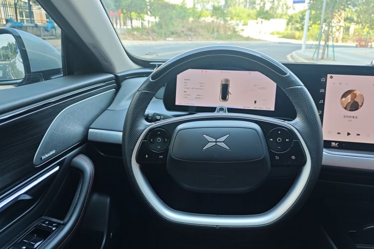 小鹏P7 2022款 670N+中控内饰15