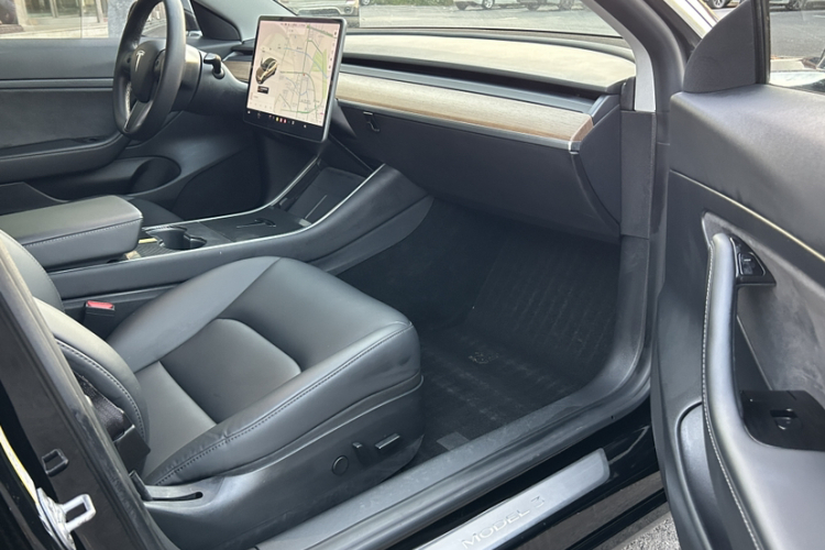 特斯拉 Model 3(进口) 2019款 长续航后驱版局部细节19