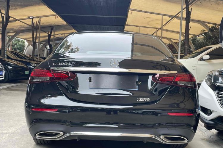 奔驰E级 2023款 E 300 L 运动时尚型车身外观6006