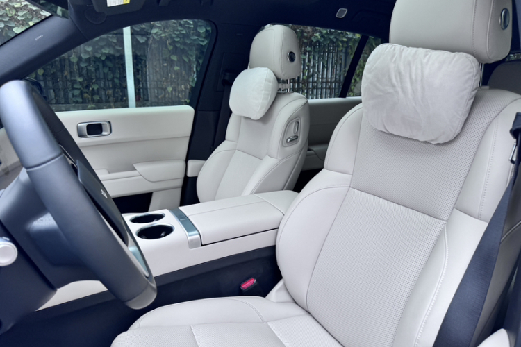 理想汽车 理想L7 2023款 Pro中控内饰7010