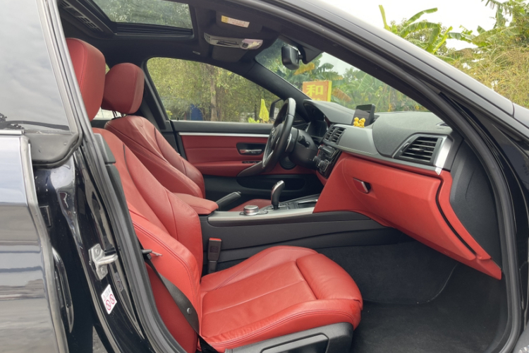 宝马4系 2019款 425i Gran Coupe M运动曜夜版中控内饰7007