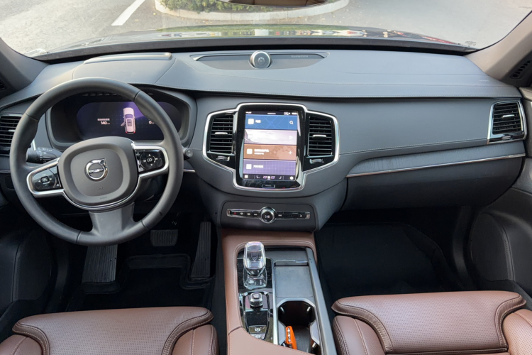 沃尔沃XC90新能源 2025款 T8 智尊豪华版 7座中控内饰7005