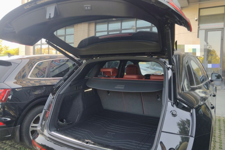 奥迪Q5L 2025款 40 TFSI 豪华动感型局部细节23