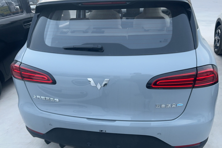 五菱汽车 五菱缤果PLUS 2024款 401km 五座版车身外观6004