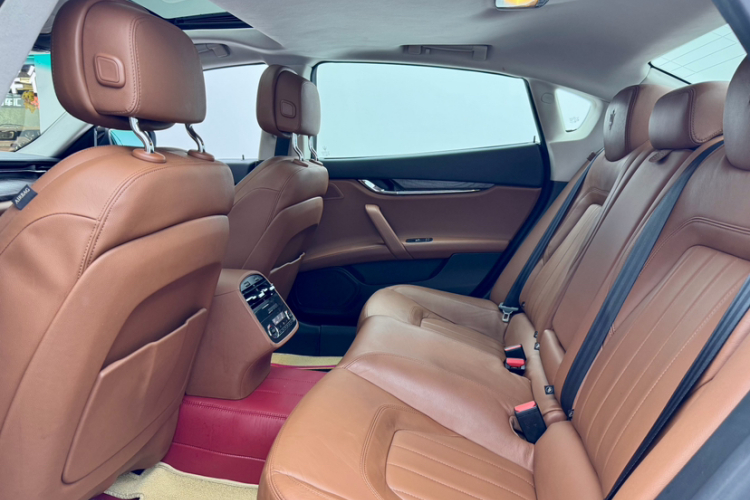 玛莎拉蒂 总裁 2013款 3.0T 标准型中控内饰7004