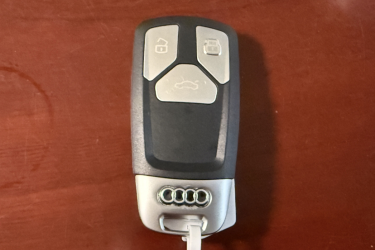 奥迪Q7 2016款 45 TFSI 技术型中控内饰7008