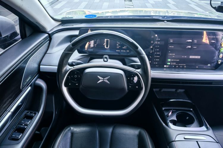 小鹏P7 2020款 670N中控内饰7007