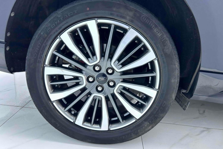 福特 锐界 2021款 PLUS EcoBoost 245 两驱豪锐型 7座局部细节9004