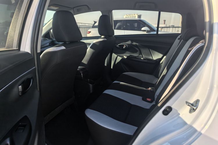 丰田 YARiS L 致炫 2022款 1.5L CVT领先PLUS版中控内饰7002