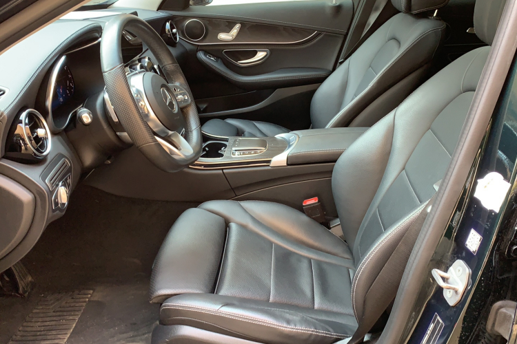 奔驰C级 2020款 改款 C 200 L 时尚型运动版中控内饰7001