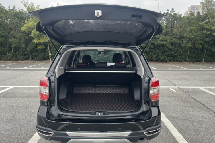 斯巴鲁 森林人 2014款 2.0i 自动舒适版车身外观6008