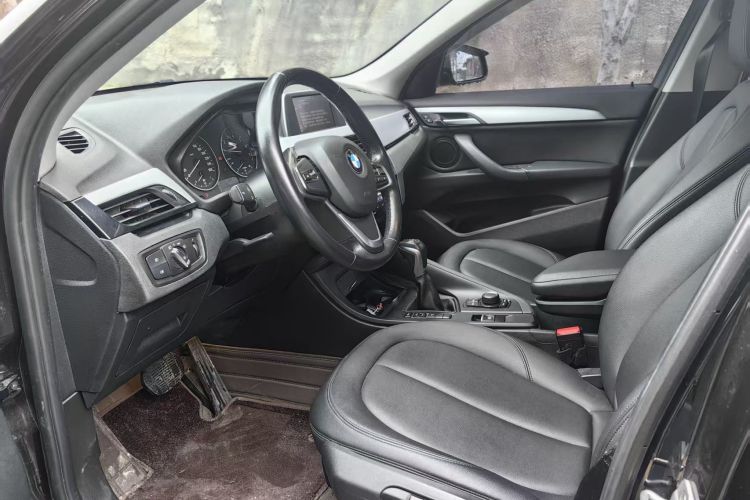 宝马X1 2016款 sDrive18Li 尊享型中控内饰7001