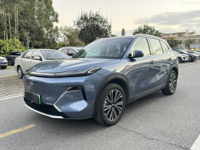 吉利银河 银河星舰7 EM-i 2025款 120km 领航版