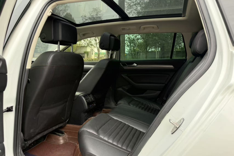 大众 蔚揽 2017款 380TSI 四驱拓行版中控内饰7008