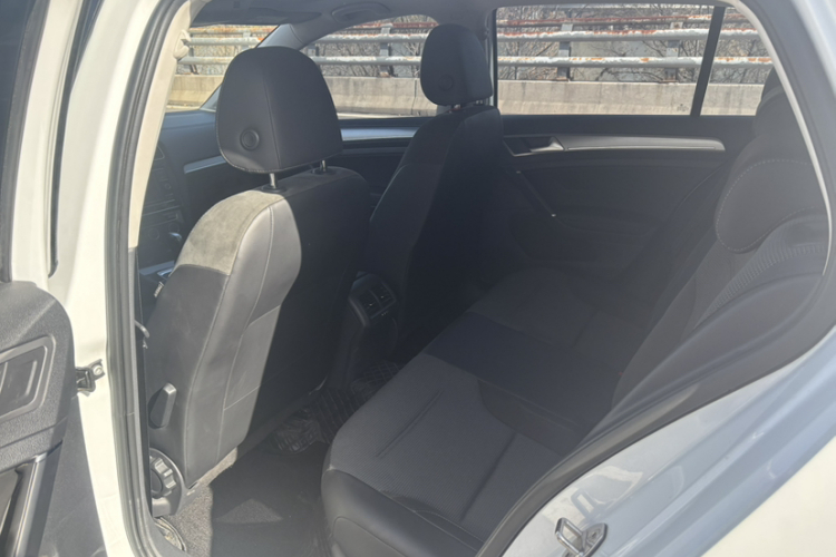 大众 高尔夫 2018款 230TSI 自动舒适型中控内饰7003