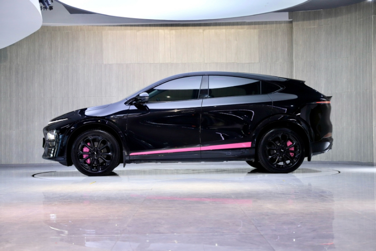 小鹏G6 2025款 725 超长续航 Max 旗舰版车身外观6005