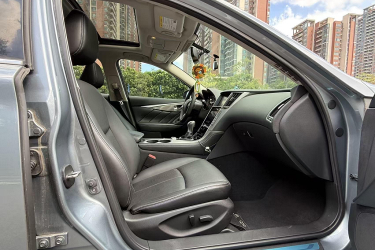 英菲尼迪Q50L 2015款 2.0T 悦享版车身外观6004