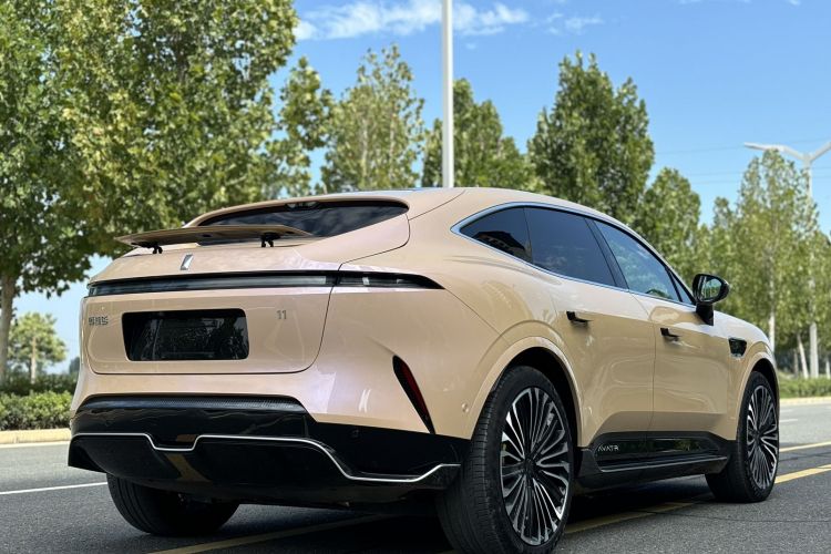 阿维塔11 2024款 700 三激光四驱推荐版车身外观6004