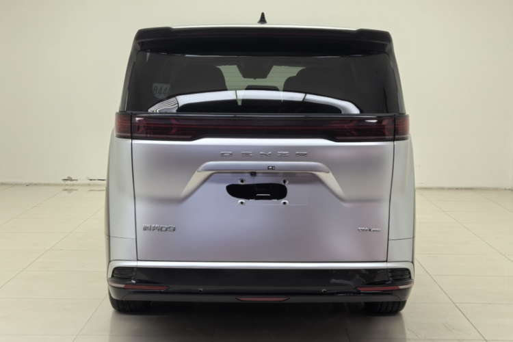 腾势D9 2024款 DM-i 980 四驱尊贵型车身外观6008