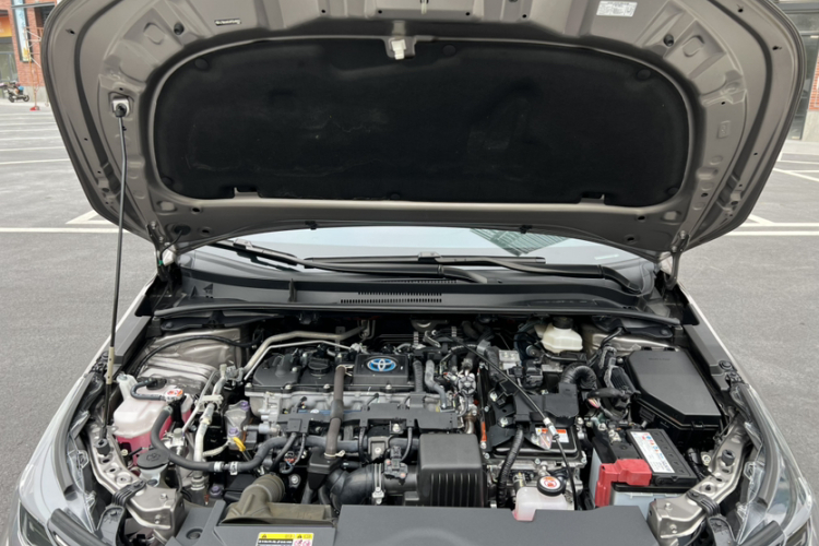 丰田 卡罗拉 2023款 1.8L 智能电混双擎 精英版局部细节24