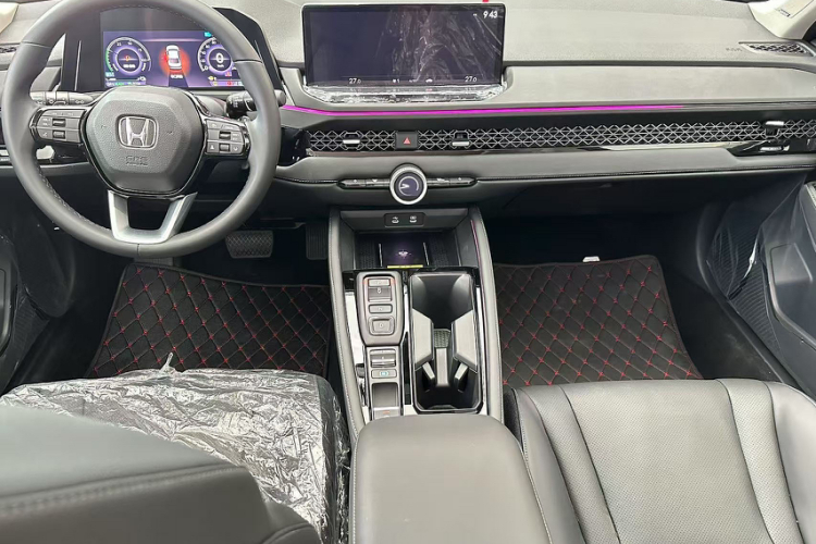 本田 雅阁新能源 2023款 2.0L e:PHEV 尊贵版中控内饰7010