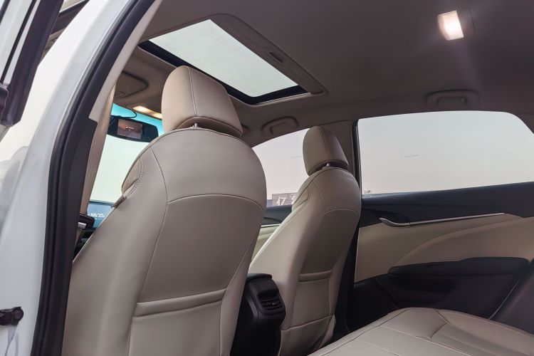 别克 英朗 2018款 15T 双离合精英型 国V中控内饰7006