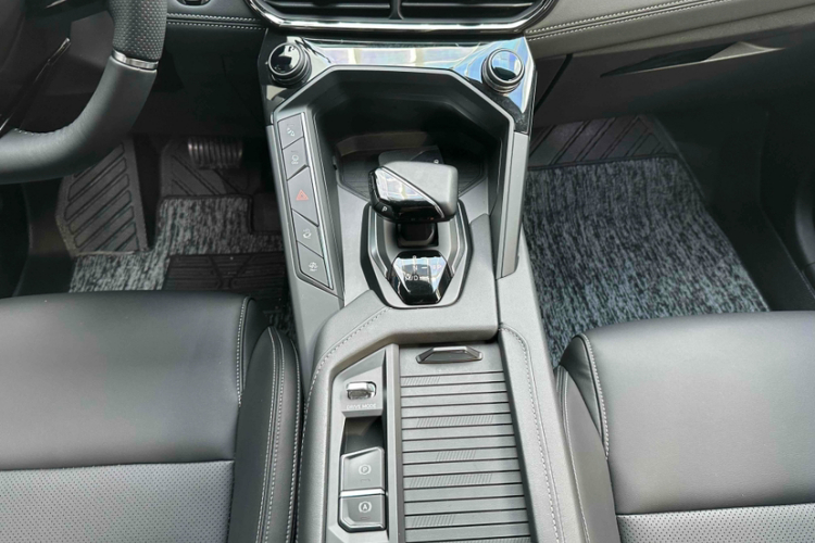 领克06 2020款 1.5T 劲Pro局部细节18