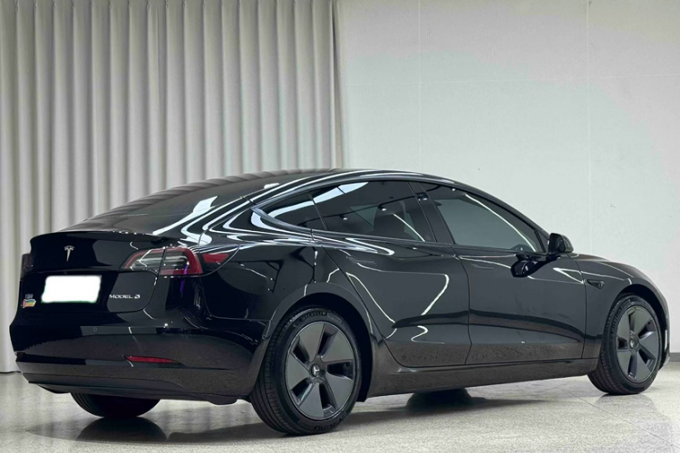 特斯拉 Model 3 2022款 后轮驱动版车身外观6004