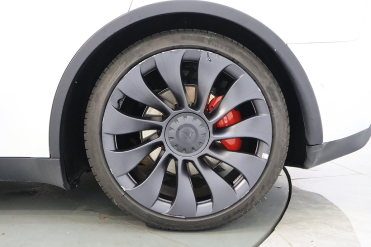 特斯拉 Model Y 2022款 Performance高性能全轮驱动版车身外观6005