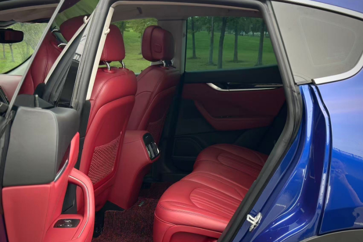 玛莎拉蒂 Levante 2016款 3.0T 标准型中控内饰7010