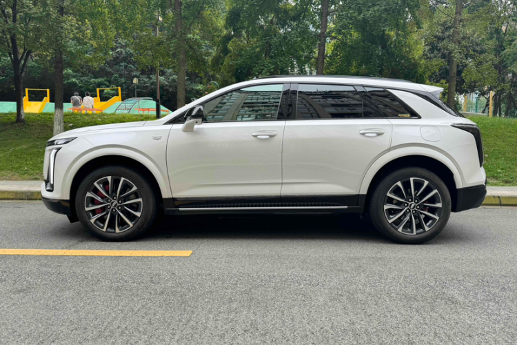 凯迪拉克XT5 2025款 2.0T 尊贵型车身外观6003