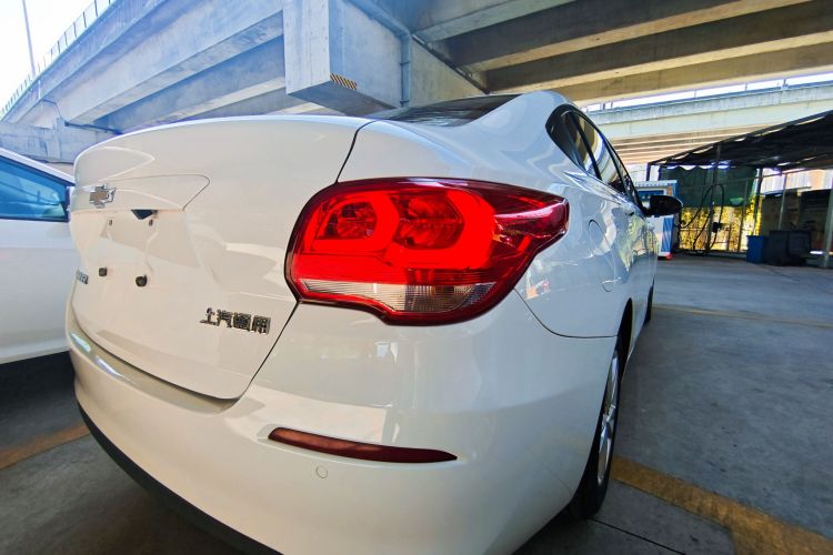 雪佛兰 科沃兹 2018款 320 手动欣悦版车身外观6006